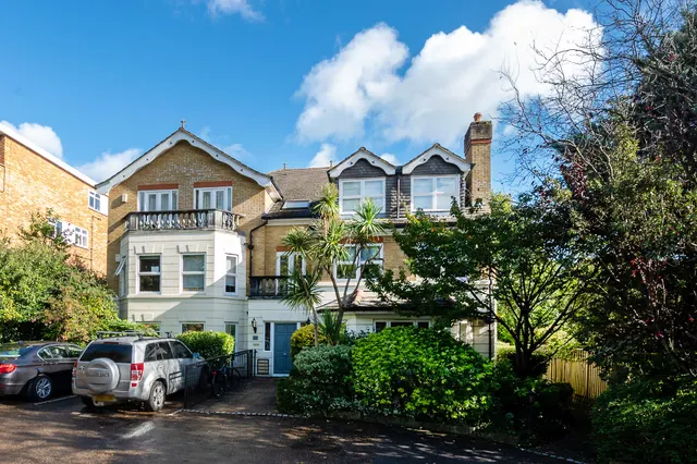 8 Wrenshaw Court, 30 The Downs, London, photo 1