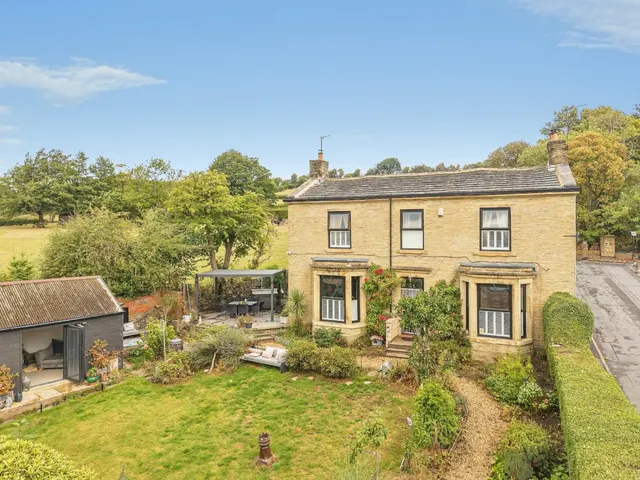 New Street, Cleckheaton, BD19, photo 1