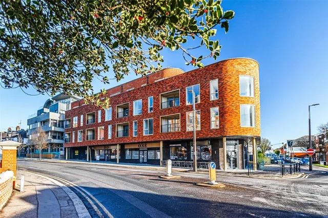 Photo 2 — Broadway, Leigh-on-Sea, Essex, SS9