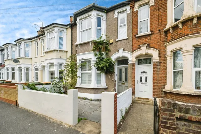 Shakespeare Crescent, Manor Park, London, E12, photo 1