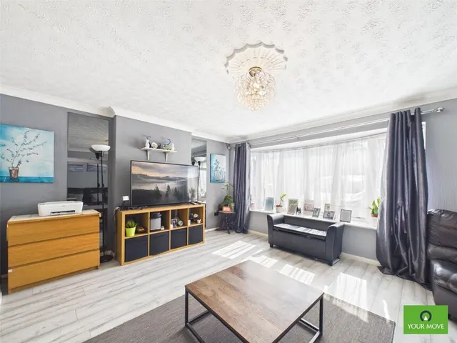Photo 2 — Fulmar Road, Hornchurch, Havering, RM12