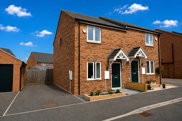 Mitchell Road, Copcut, WR9, photo 1
