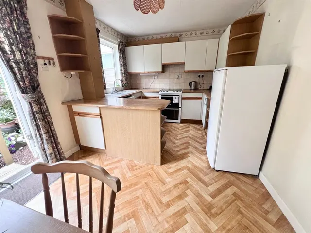 Photo 3 — Cypress Way, Gillingham SP8 4BY