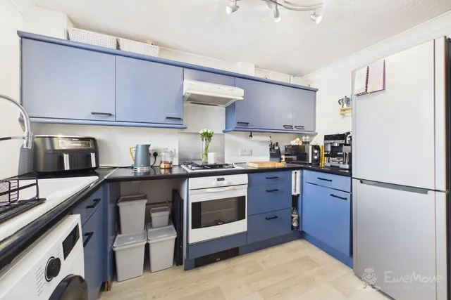 Gray Close, Hawkinge, CT18, photo 2