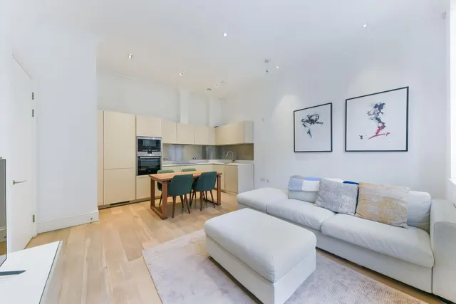 Leman Street, London, E1, photo 1