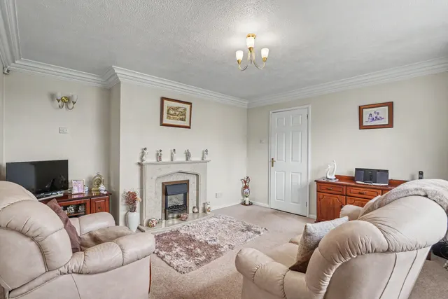 Whitestiles, Seaton, CA14, photo 2