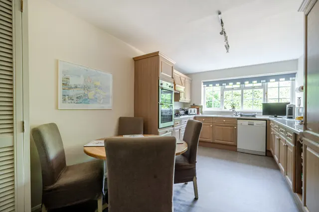 Photo 3 — Blanefield, 2A Bois Avenue, Amersham,...