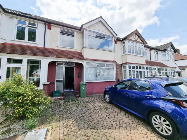 The Chase, Wallington, SM6, photo 1