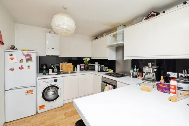 Cedars Road, London, SW4, photo 3