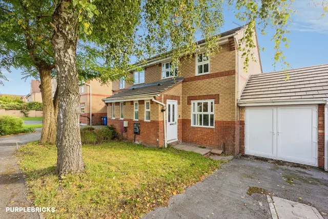 Sandpiper Drive, Stockport, SK3, photo 1