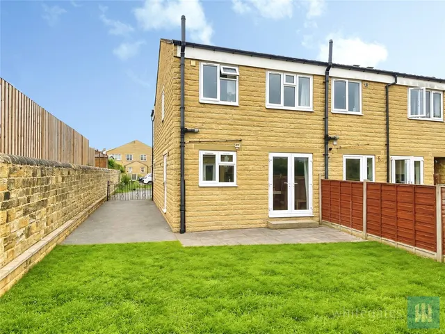 Clarkson Close, Heckmondwike, WF16, photo 2