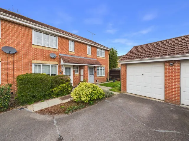Paddick Drive, Lower Earley, RG6, photo 1
