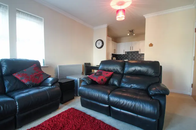 Photo 3 — Crawford Avenue, Dartford