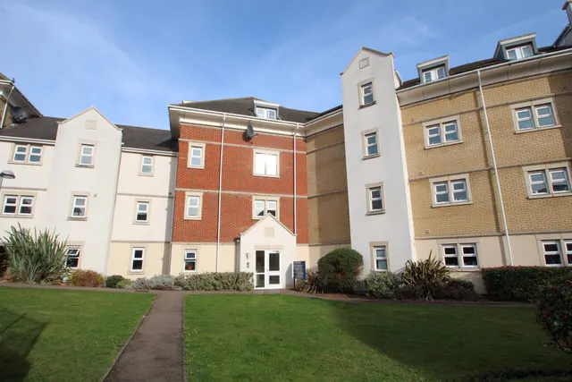 Crawford Avenue, Dartford, photo 1