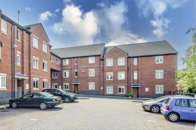 Lahnstein Court, Kettering, photo 1