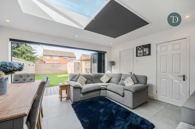 Photo 2 — Blackthorne Avenue, Whitby, CH66 2XA