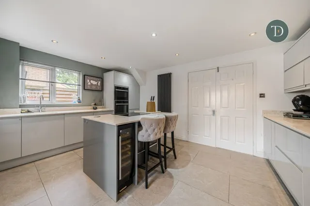 Photo 3 — Blackthorne Avenue, Whitby, CH66 2XA