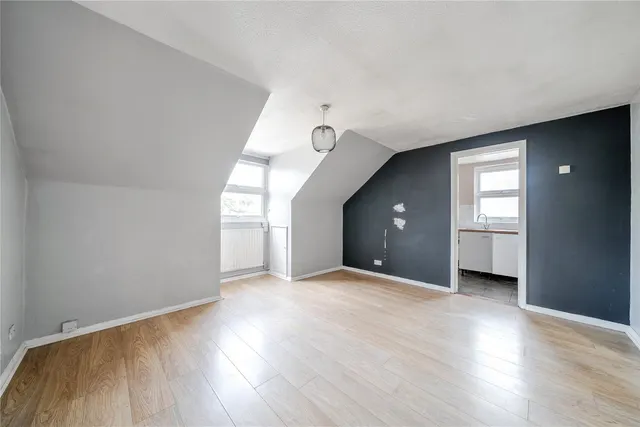 Photo 2 — Sandway Road, Orpington, BR5