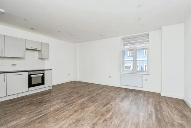 Cambridge Court, Camberley, GU15, photo 1