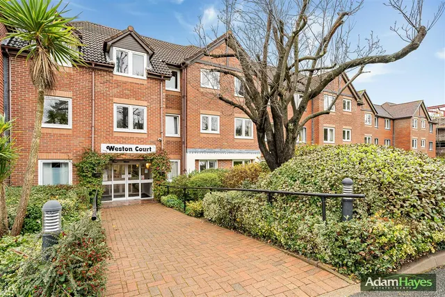 Farnham Close, Whetstone, N20, photo 1