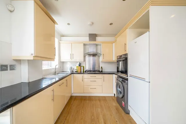 Foulser Road, SW17, photo 3