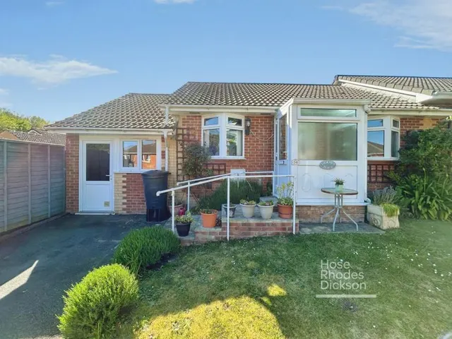 Nelson Drive, Cowes, PO31, photo 1