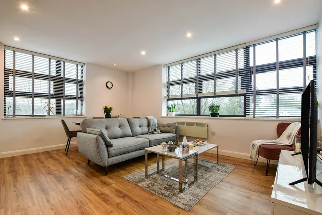 Macclesfield Road, Wilmslow, SK9, photo 1