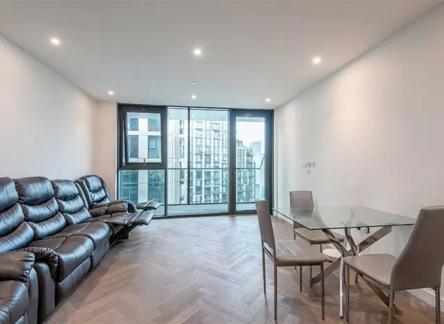 Merino Gardens, Wapping, E1W, photo 3