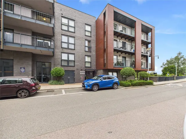 Howard Road, Stanmore, HA7, photo 1