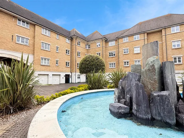 Callao Quay, Eastbourne, BN23 5AB, photo 1
