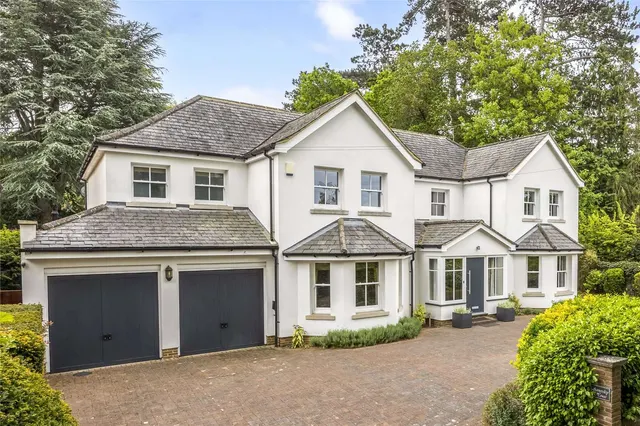Cobbetts Hill, Weybridge, Surrey, KT13 0UA, photo 1