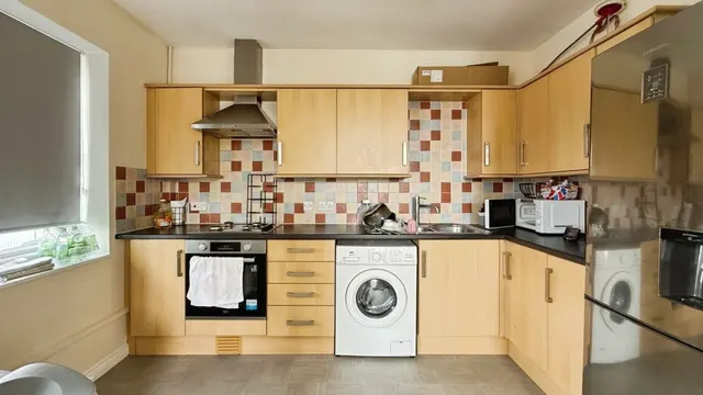 Photo 2 — Barclay Court, Warminster
