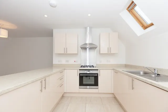 Willowbank, Witney, OX28, photo 2