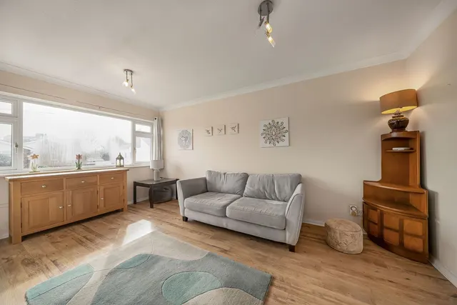 Gordon Road, Ashford, TW15, photo 2