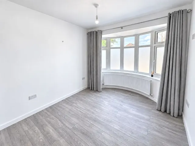 Julyan Avenue, Poole, BH12, photo 3