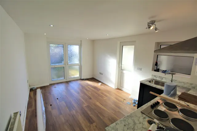 Photo 3 — London Road, Grays, Essex, RM17 5YP