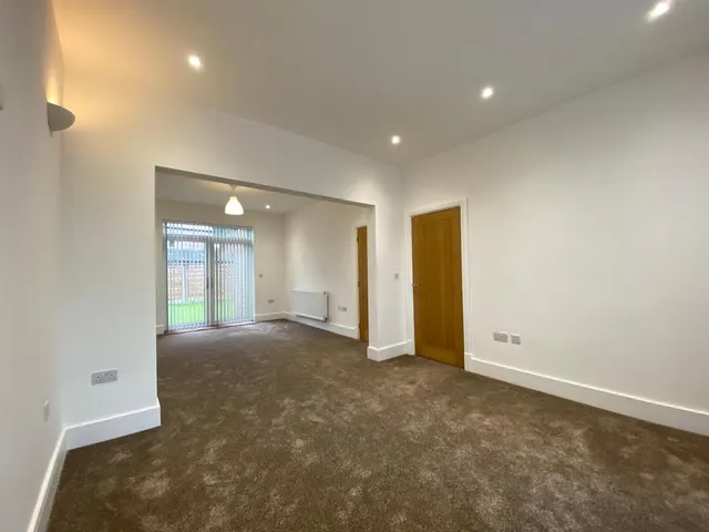 Warwick Road South, Manchester, M16, photo 3