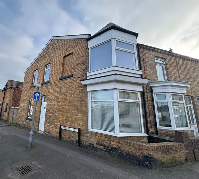 Commercial Street, Scarborough, YO12, photo 1