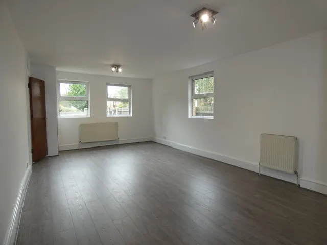 Church Road, Hanwell, London, W7 3BH, photo 1