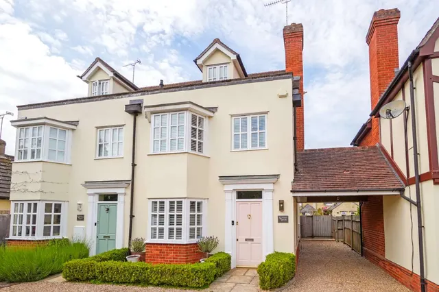 Ferndale, Much Hadham, Hertfordshire, SG10 6DW, photo 1