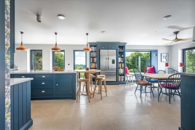 Farnham Lane, Haslemere, GU27, photo 3