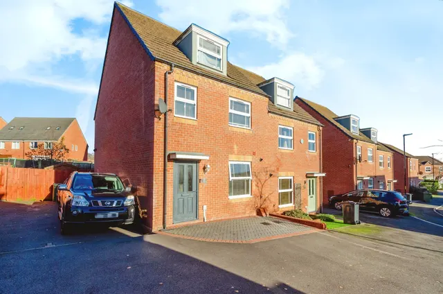 Yorkshire Grove, Walsall, West Midlands, WS2, photo 1