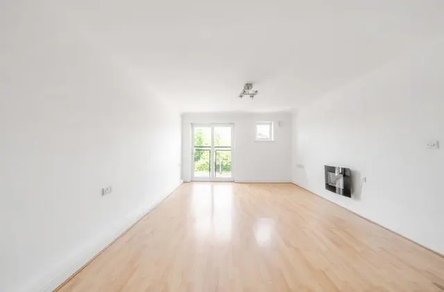 Chester Road, Stretford, M32, photo 3