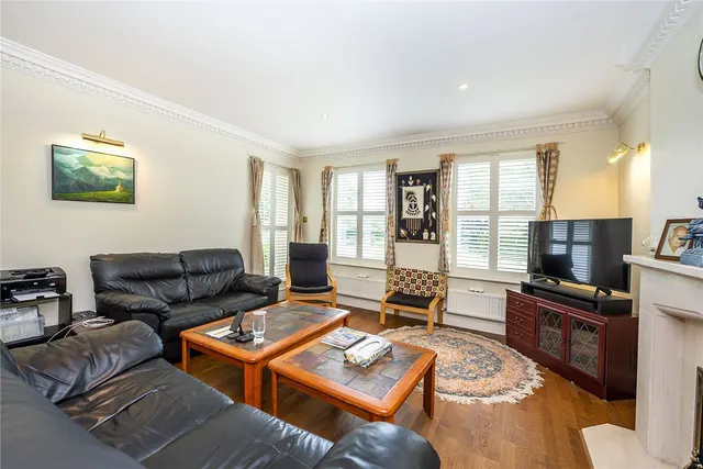Photo 3 — Clearwater Place, Surbiton, KT6