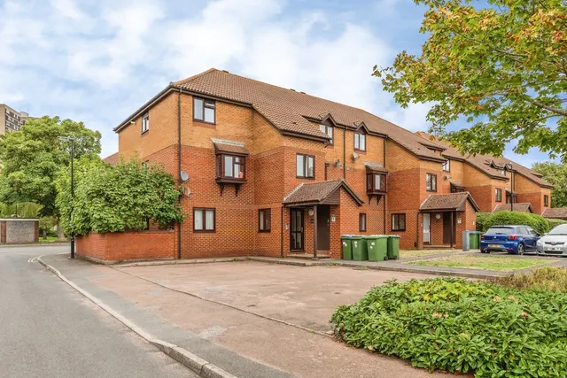 Brunel Road, Redbridge, SO15, photo 1