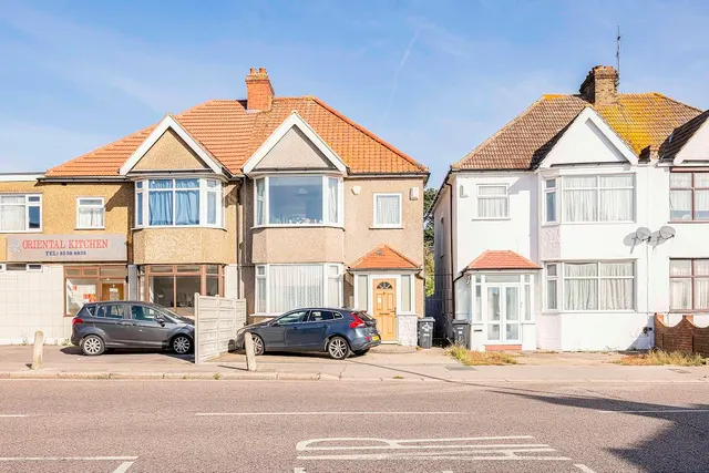 New North Road, Ilford, Essex, IG6 2UA, photo 1