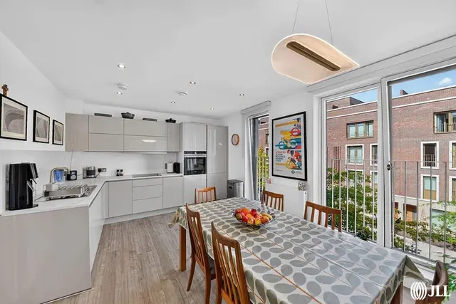 Peloton Avenue, London, E20, photo 3