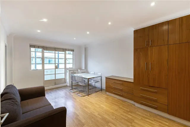 Palace Gardens Terrace, London, W8, photo 1
