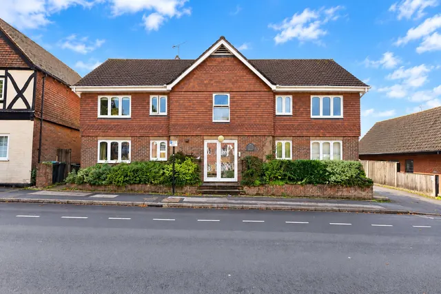 Headley Road, Grayshott, GU26, photo 1