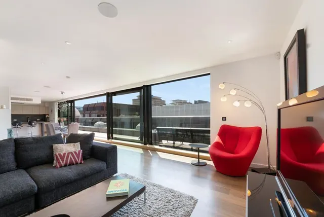 Leman Street, London, E1, photo 1